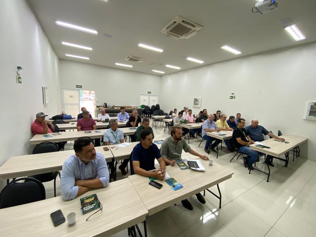 Conselheiros participam de programa sobre gestão do negócio