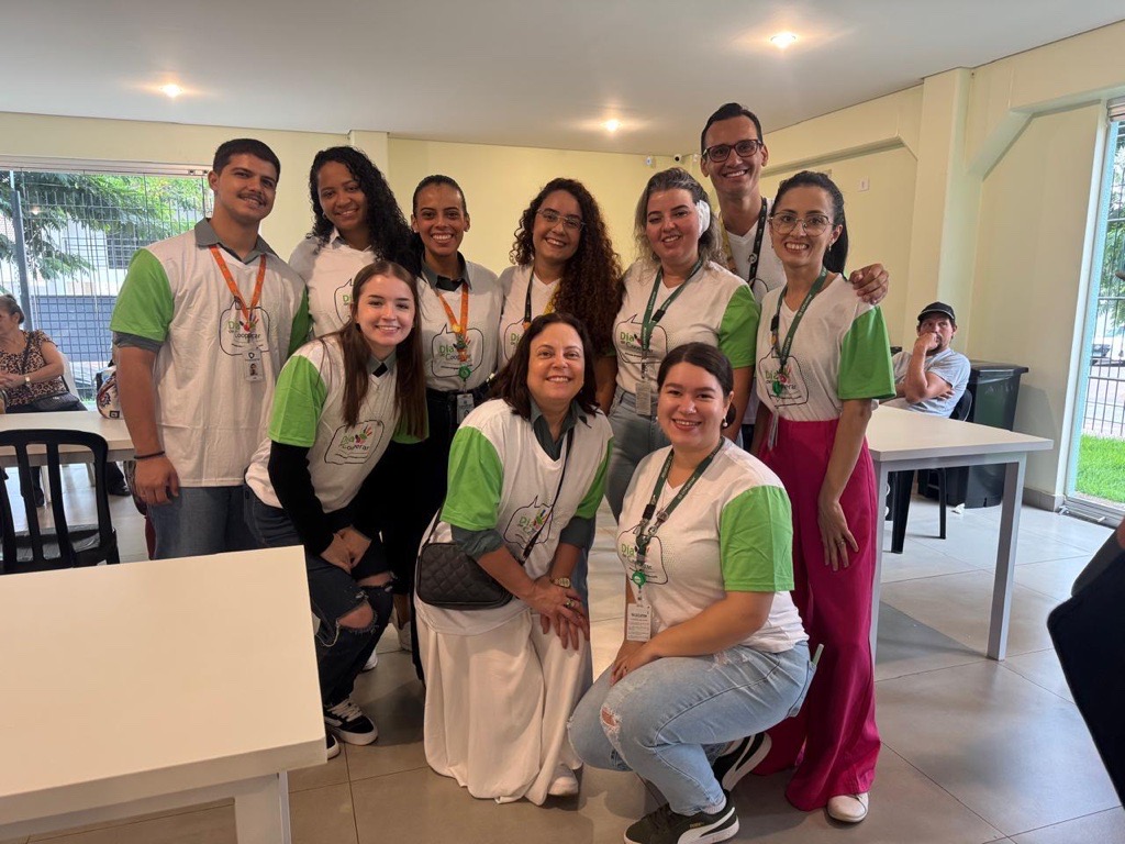 Volunt&aacute;rios participam de a&ccedil;&atilde;o na Casa de Apoio Amor ao Pr&oacute;ximo