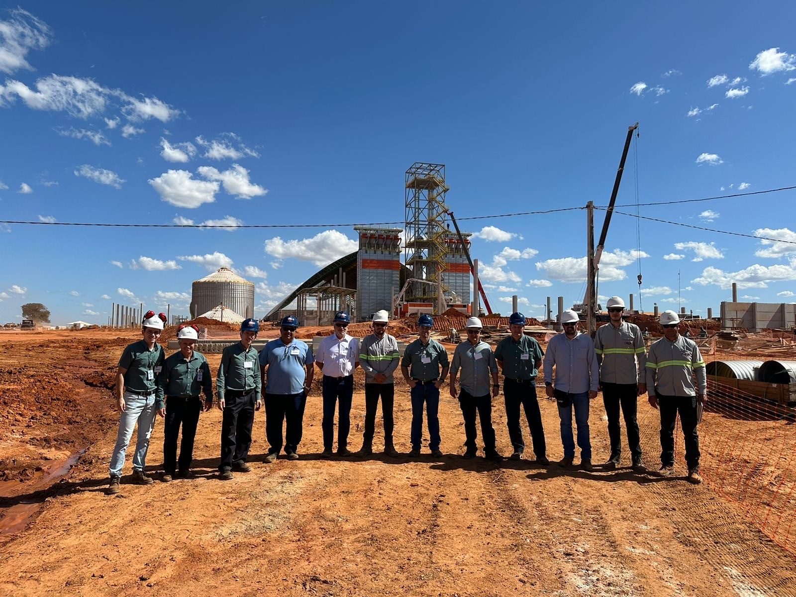 Dirigentes da Cocamar visitam as obras da nova unidade em Água Boa (MT) 