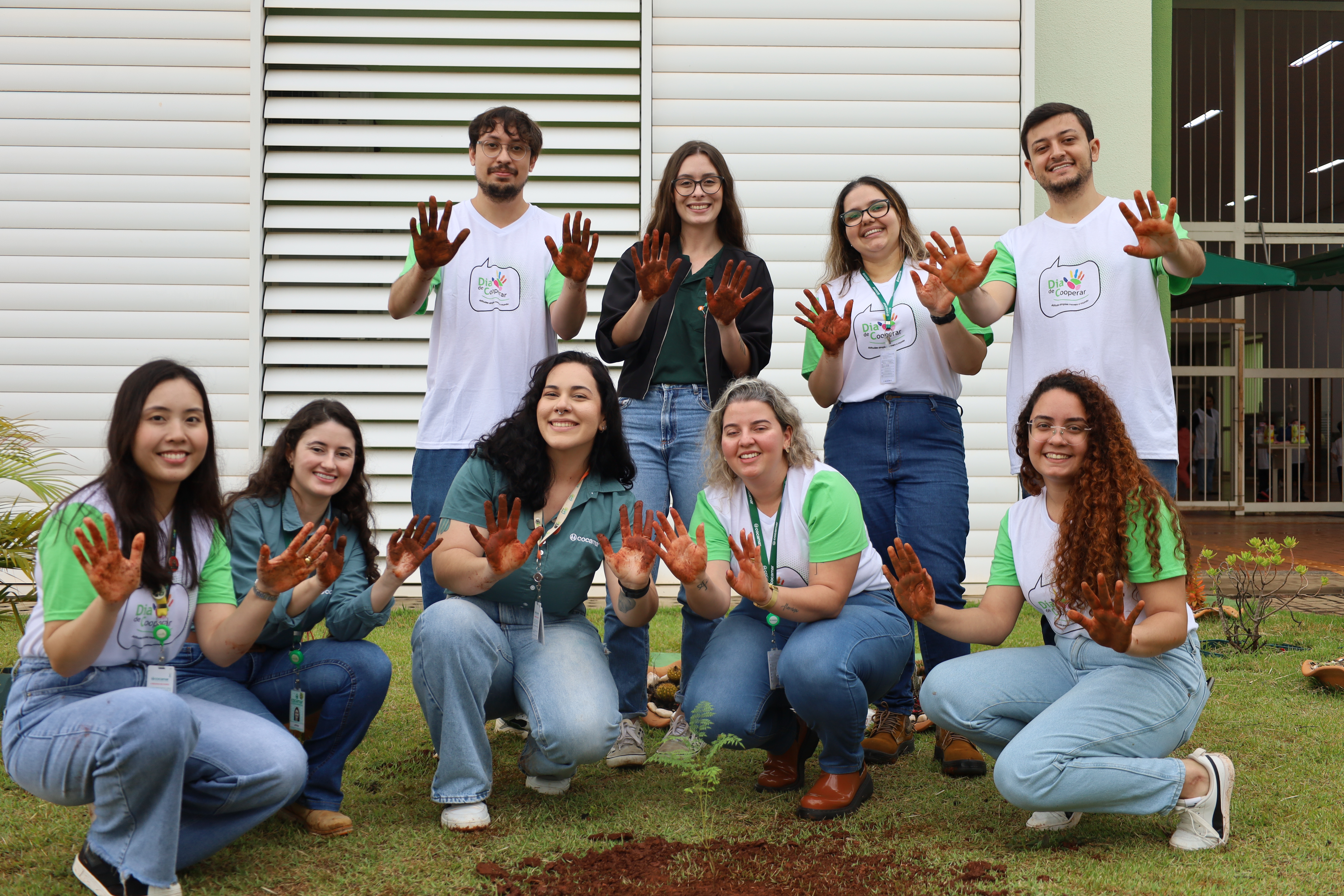 Meio Ambiente: mudas produzidas pelo Programa Cultivar são plantadas em CMEI de Maringá