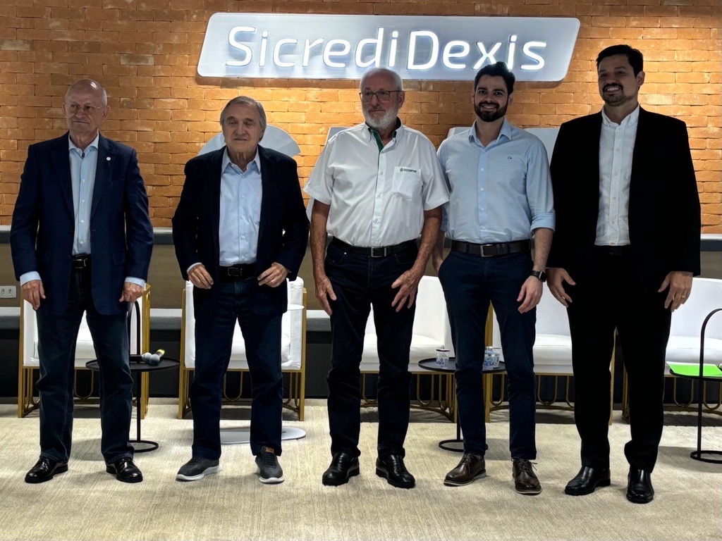 Com a participa&ccedil;&atilde;o da Cocamar, evento reunindo lideran&ccedil;as em Maring&aacute; debate os principais desafios do setor 