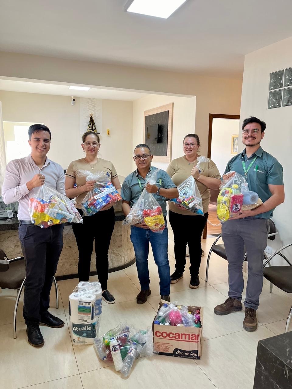 Par&oacute;quias de Nova F&aacute;tima e Congoinhas recebem doa&ccedil;&otilde;es