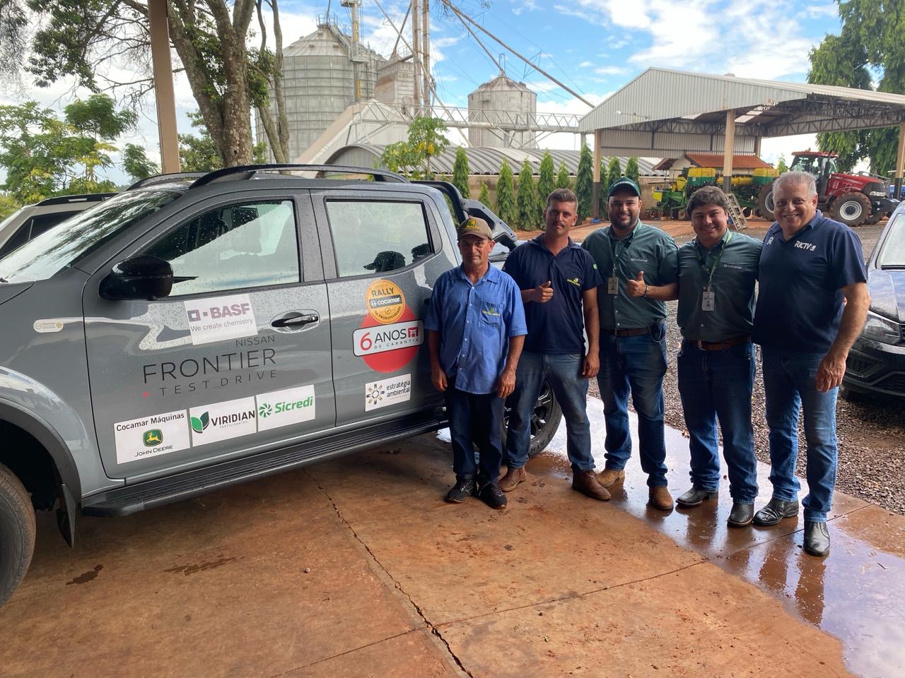 Pai e filhos prosperando juntos em Sertanópolis