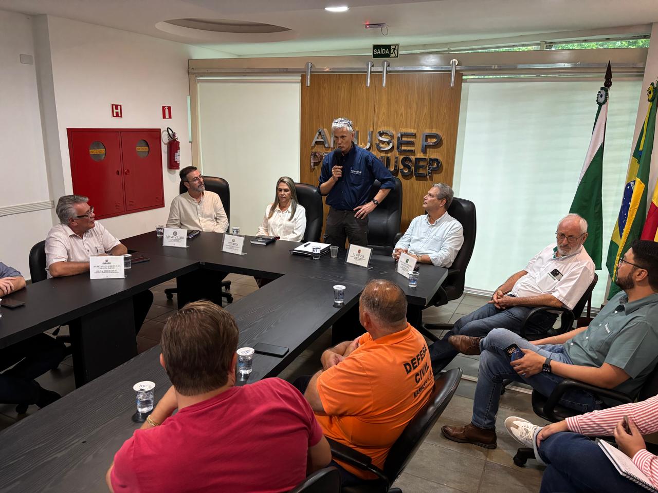 Proposta de uma rede colaborativa para previsão climática mais avançada é apresentada aos prefeitos da Amusep 