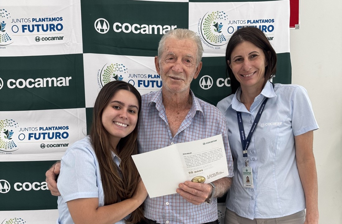 Uma hist&oacute;ria constru&iacute;da juntos: Cocamar homenageia cooperados por tempo de casa