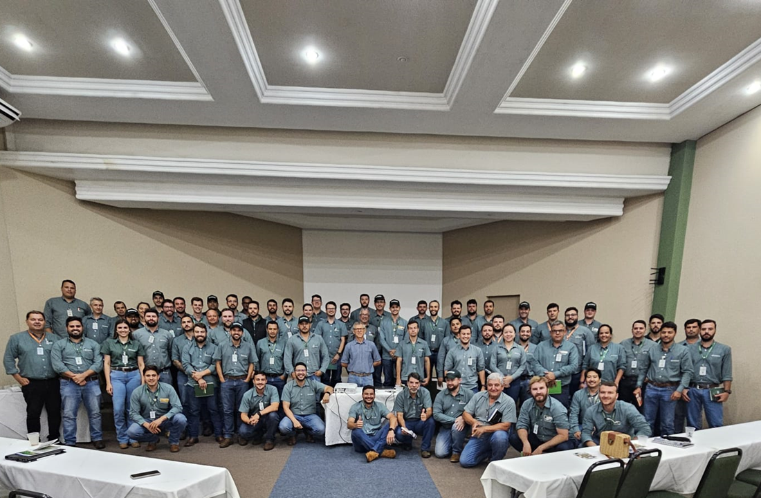 Consórcio Milho com Braquiária - Importante técnica de manejo é tema de treinamento na Cocamar