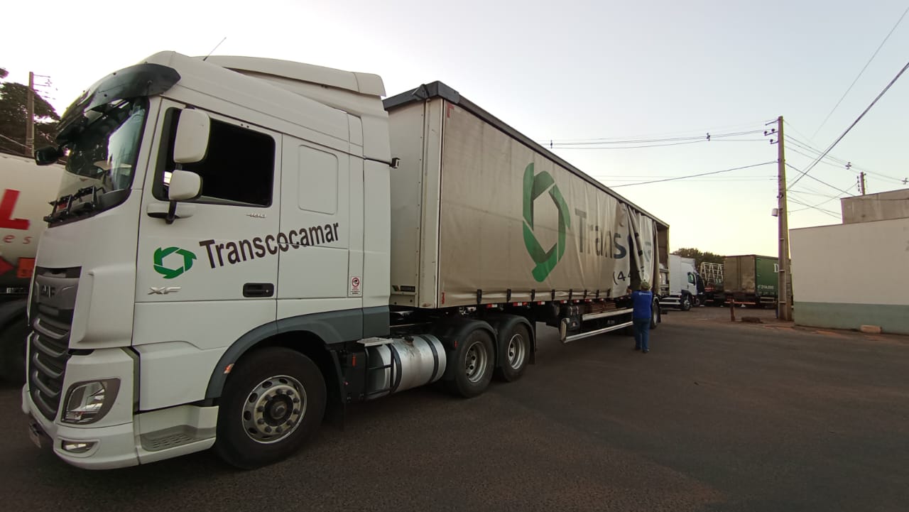 Cocamar e Sicredi Dexis doam água mineral ao RS